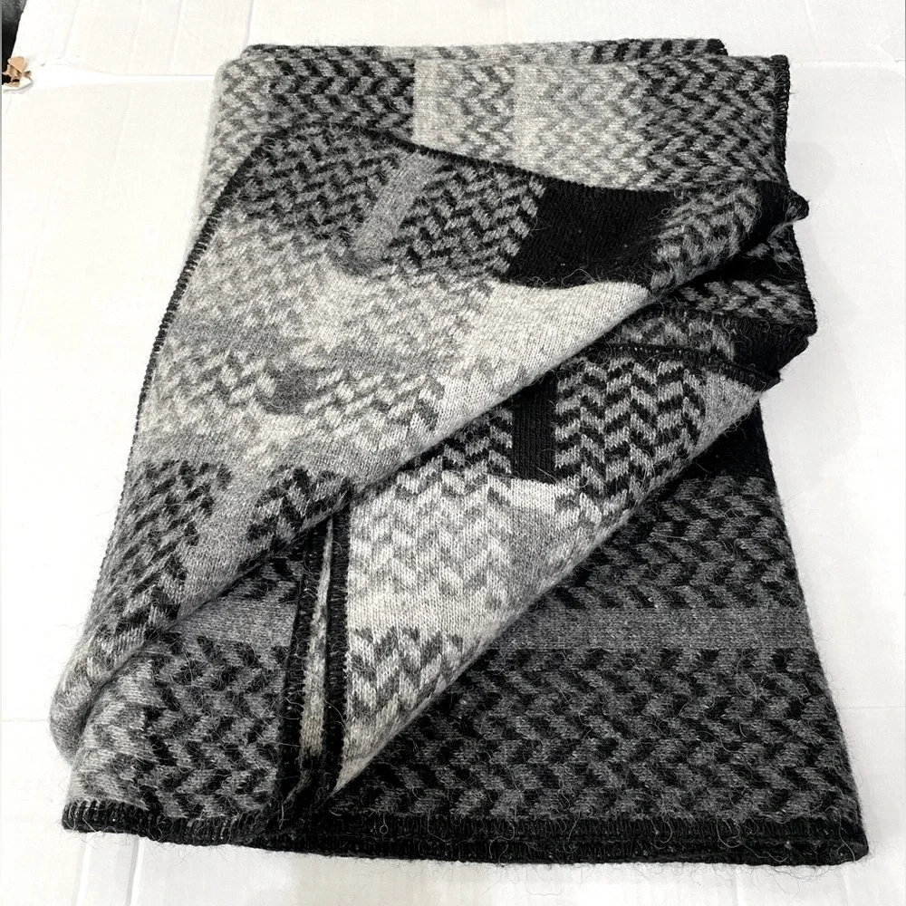ICEWEAR 100% Icelandic Wool Nordic Black Gray Scandinavian Design Throw Blanket
